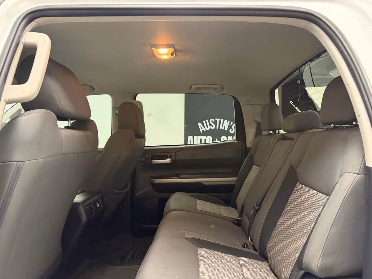 2019 Toyota Tundra SR5 CrewMax Image 19