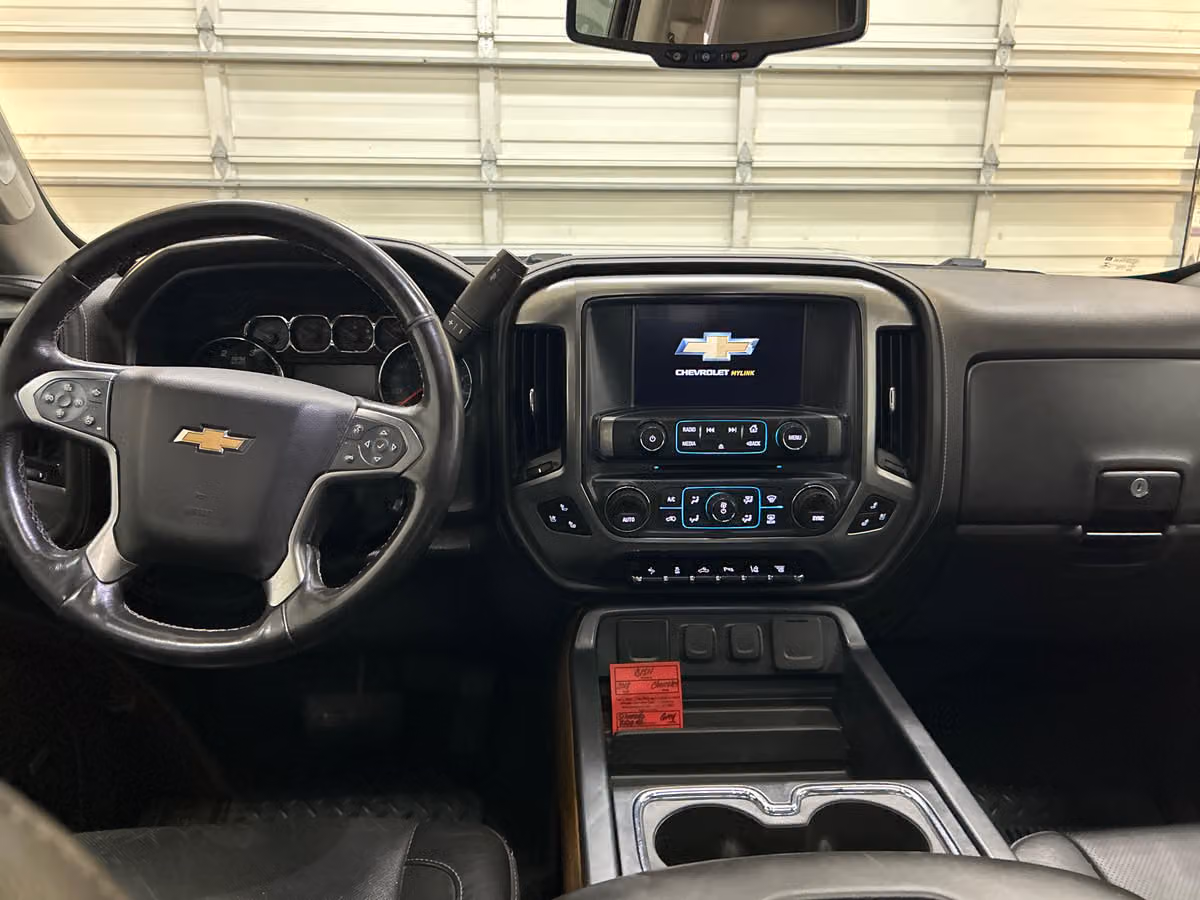 2018 Chevrolet Silverado 3500HD LTZ Crew Cab Image 10