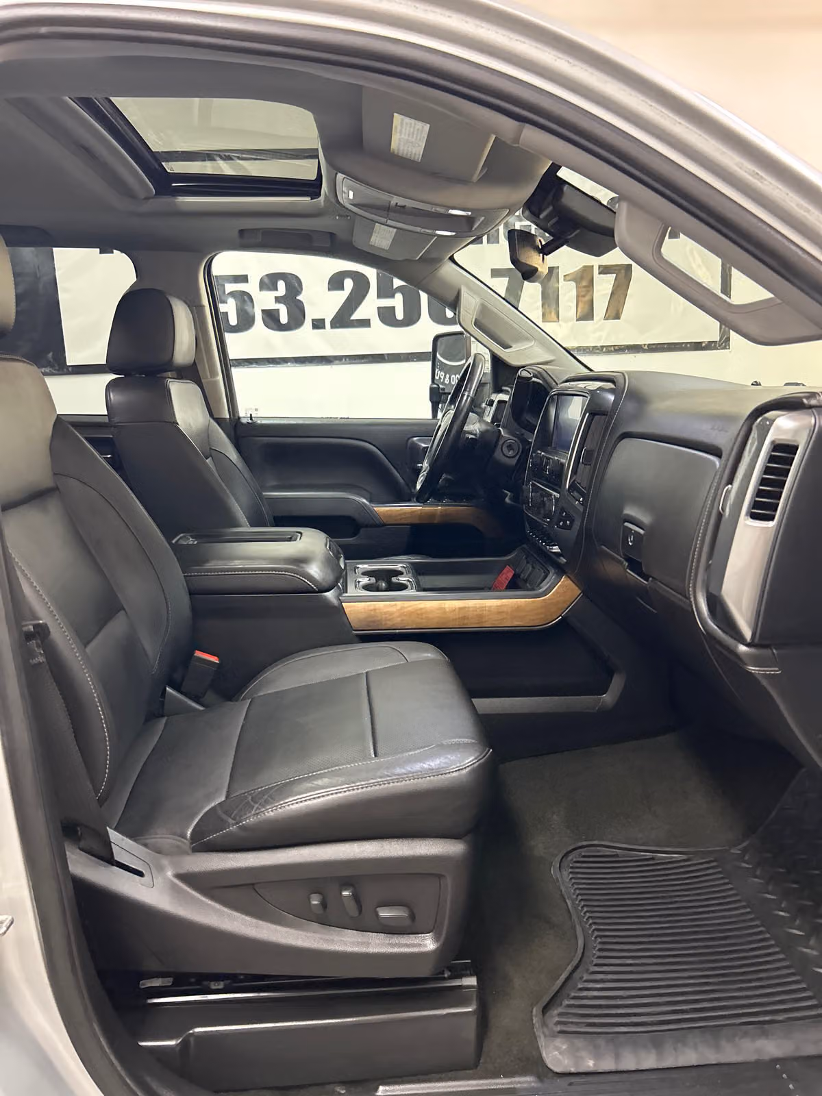 2018 Chevrolet Silverado 3500HD LTZ Crew Cab Image 12