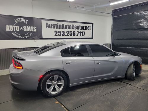 2016 Dodge Charger SXT Lower Image 2