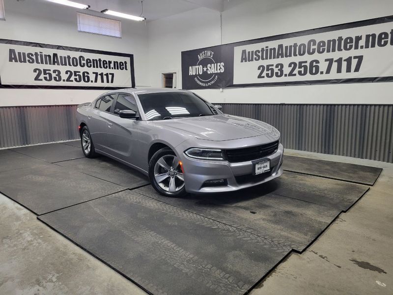 2016 Dodge Charger SXT Upper Image 1