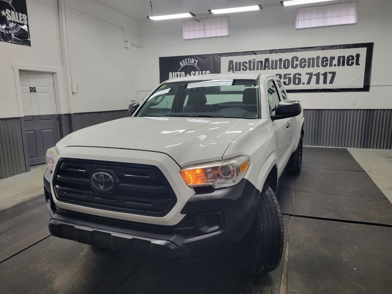 2018 Toyota Tacoma SR Access Cab Upper Image 2