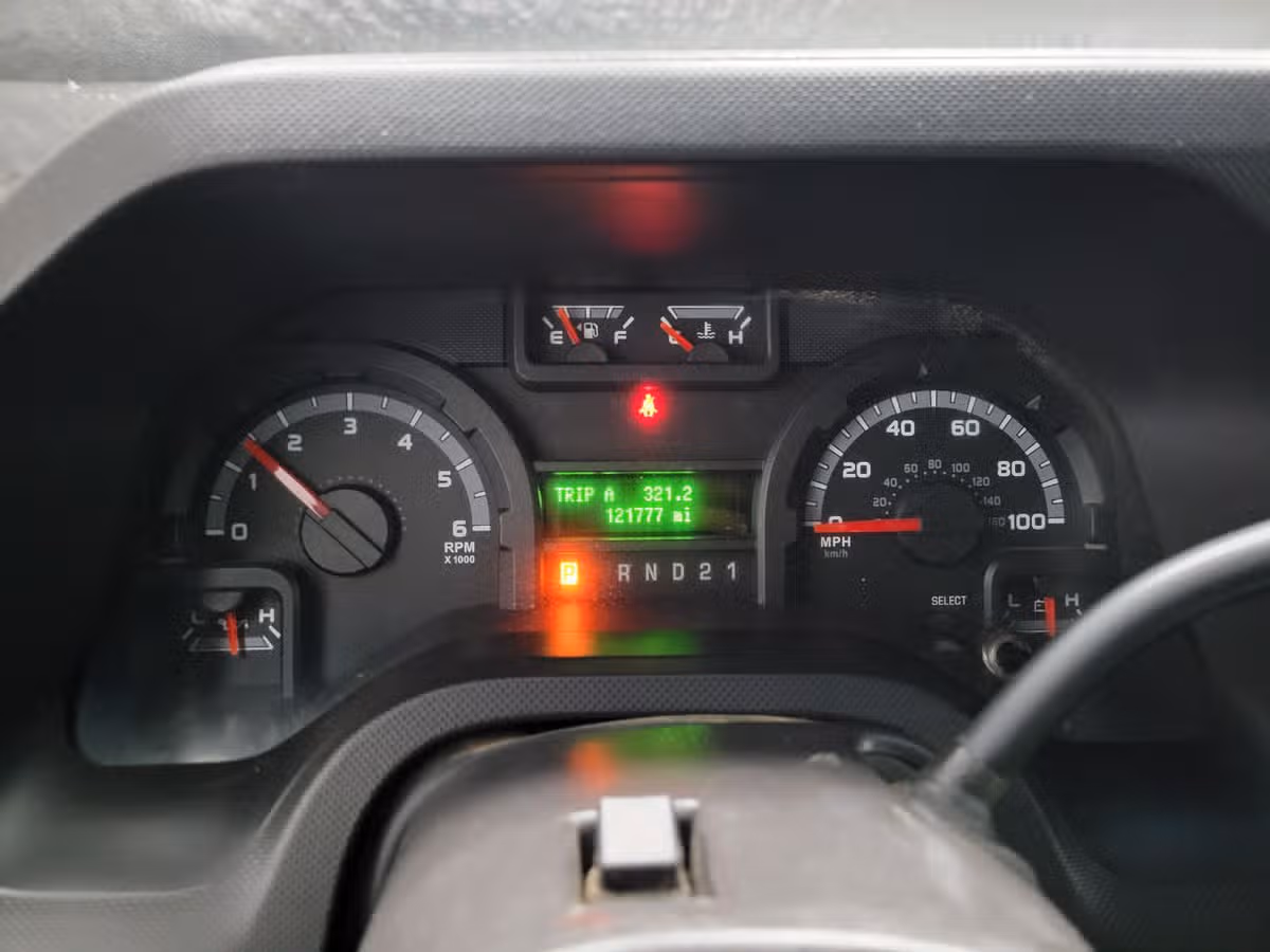 2011 Ford E-Series E 350 SD XLT 3dr Extended Passenger Van Passenger Image 11