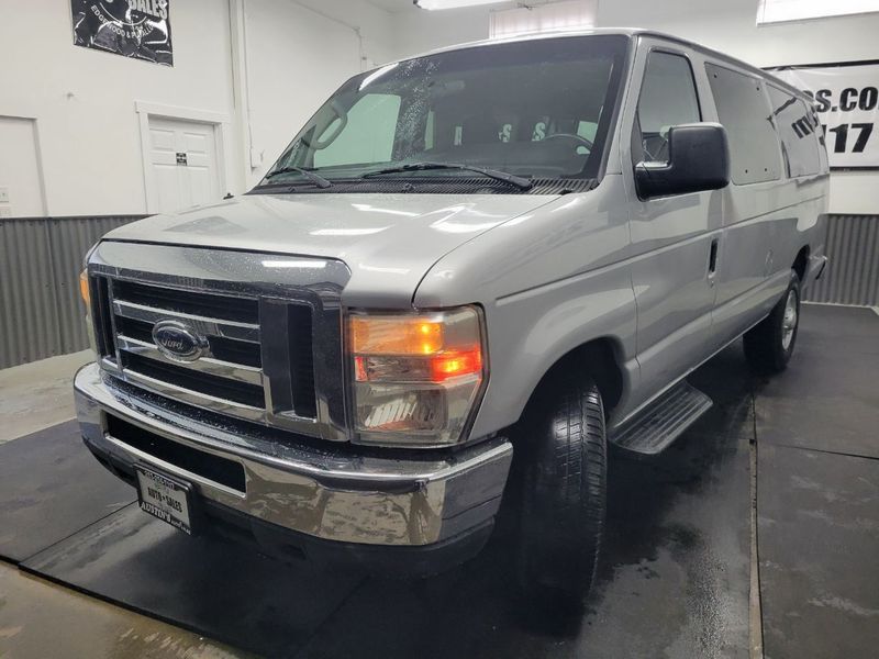 2011 Ford E-Series E 350 SD XLT 3dr Extended Passenger Van Passenger Upper Image 2
