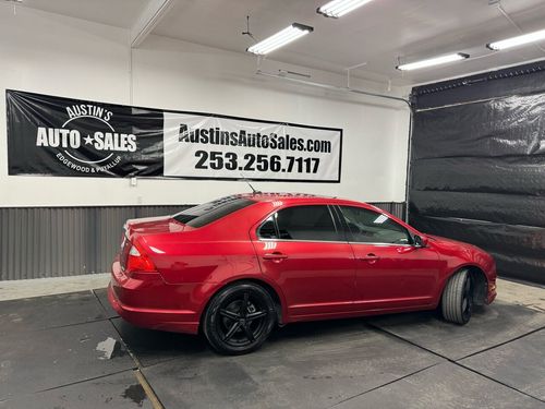 2011 Ford Fusion SEL Lower Image 2