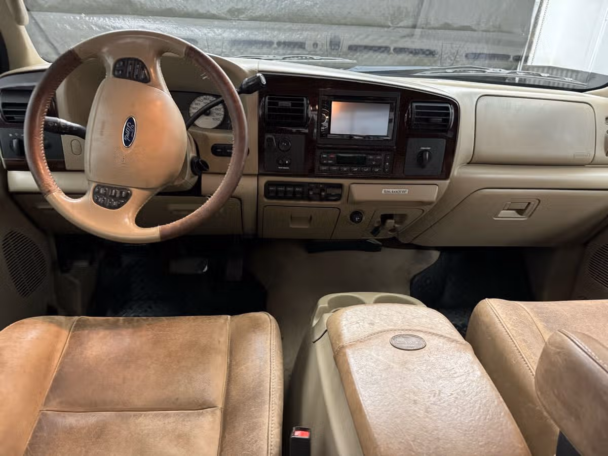 2007 Ford F-250 Super Duty Lariat 4dr Crew Cab SB Crew Cab Image 8