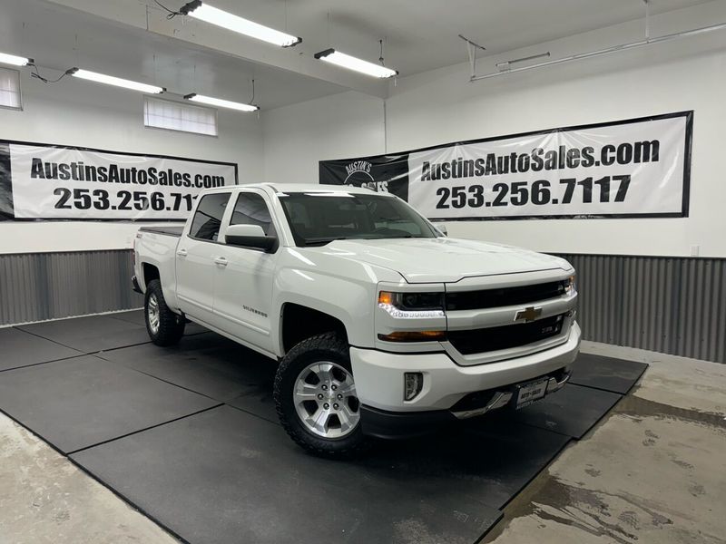 2017 Chevrolet Silverado 1500 LT Z71 4x4 4dr Crew Cab 5.8 ft. SB Crew Cab Upper Image 1