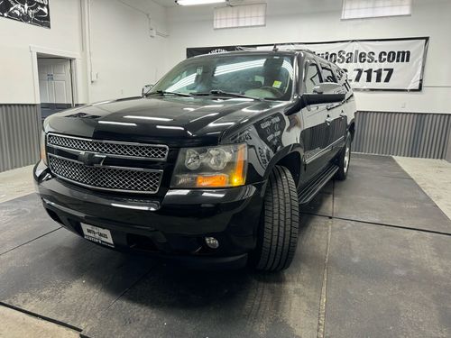 2009 Chevrolet Suburban LTZ Lower Image 1