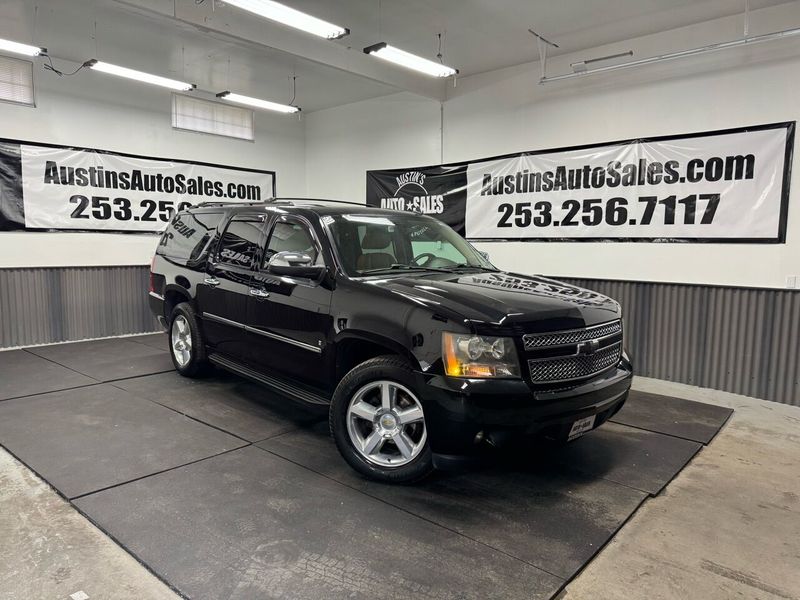 2009 Chevrolet Suburban LTZ Upper Image 1