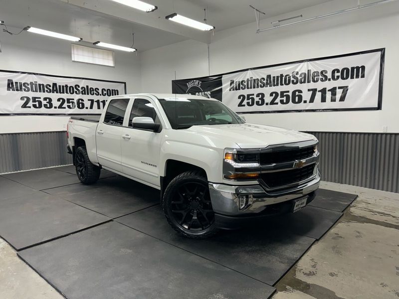 2018 Chevrolet Silverado 1500 LT Crew Cab Upper Image 1
