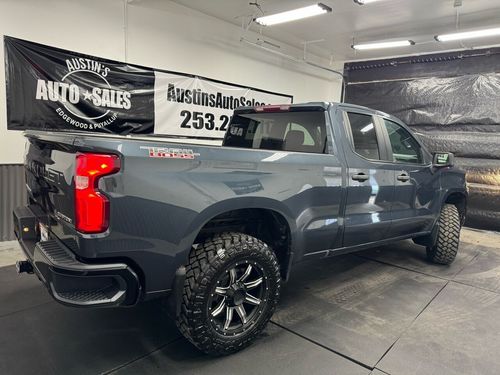 2019 Chevrolet Silverado 1500 Custom Trail Boss Double Cab Lower Image 2