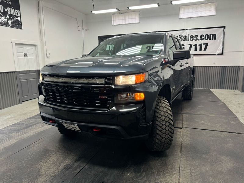 2019 Chevrolet Silverado 1500 Custom Trail Boss Double Cab Upper Image 2