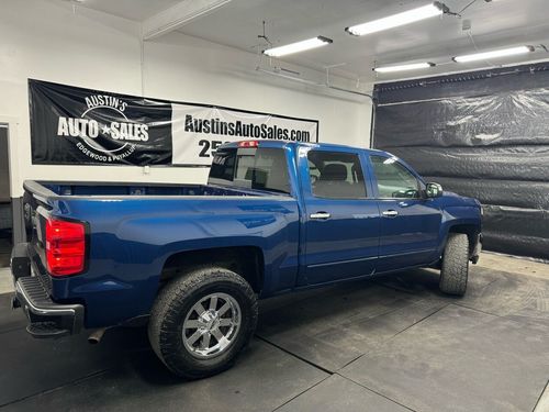 2016 Chevrolet Silverado 1500 LT Crew Cab Lower Image 2