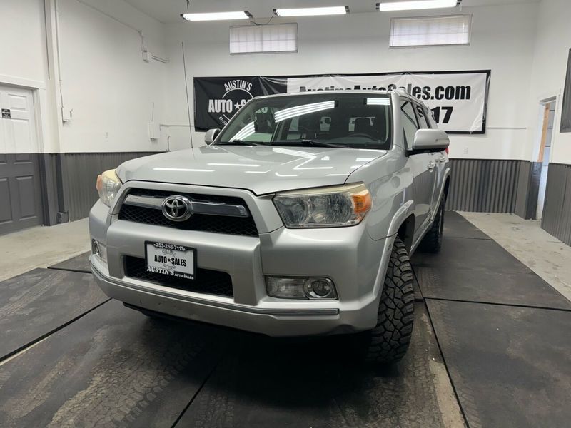 2010 Toyota 4Runner SR5 Upper Image 2