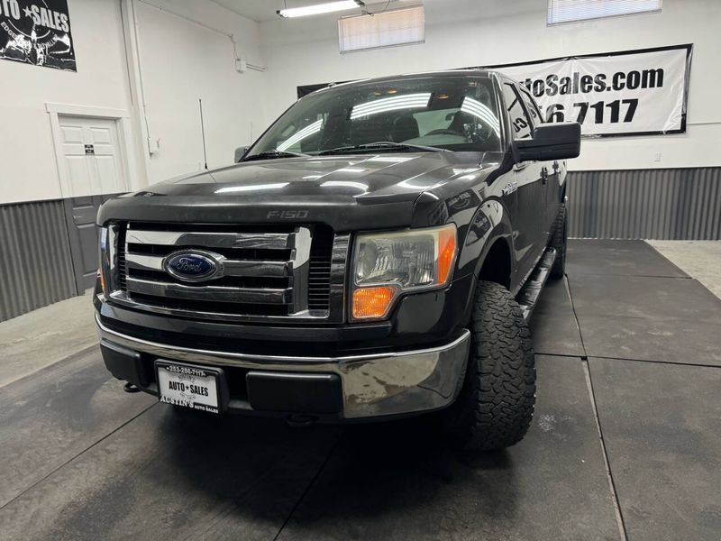 2010 Ford F-150 XLT 4x4 4dr SuperCrew Styleside 6.5 ft. SB SuperCrew Upper Image 2