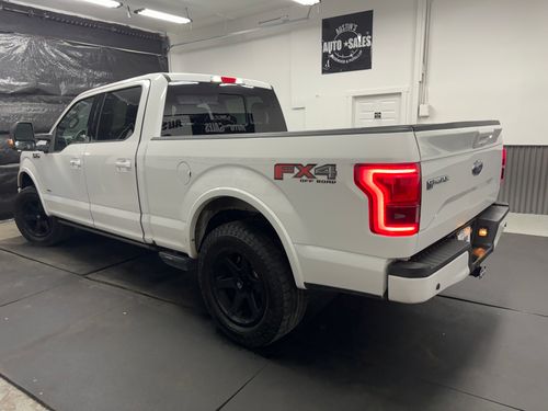 2015 Ford F-150 Lariat SuperCrew Lower Image 1