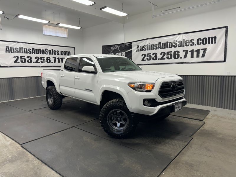 2017 Toyota Tacoma SR5 V6 Double Cab Upper Image 1