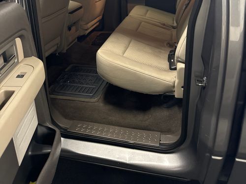 2010 Ford F-150 XLT SuperCrew Lower Image 1