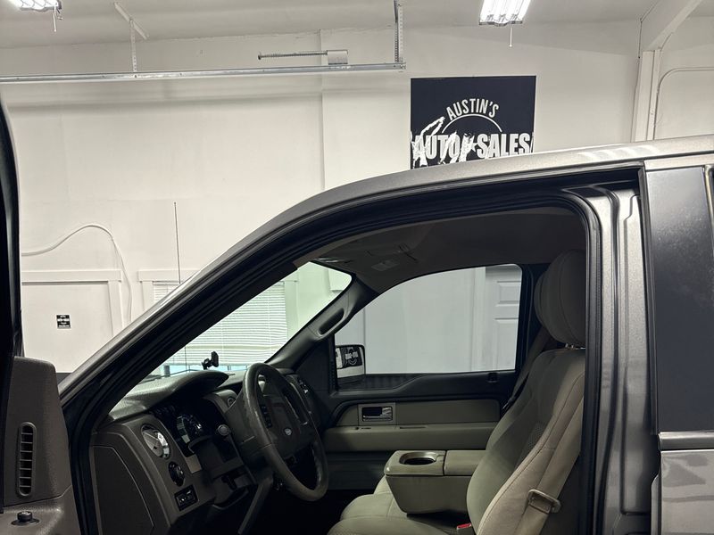 2010 Ford F-150 XLT SuperCrew Upper Image 1