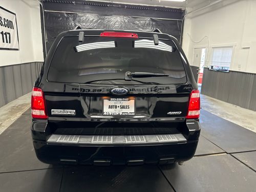 2009 Ford Escape XLT Lower Image 2