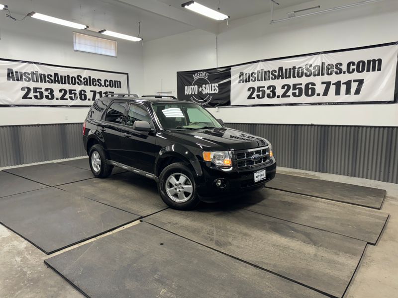 2009 Ford Escape XLT Upper Image 1
