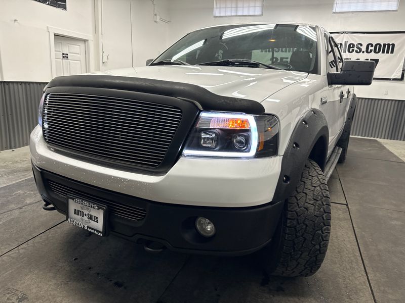 2006 Ford F-150 Lariat SuperCrew Upper Image 2