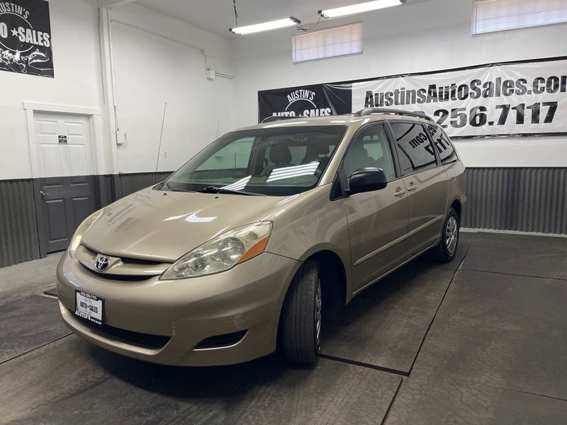 2006 Toyota Sienna Passenger Upper Image 2
