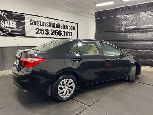 2018 Toyota Corolla LE Lower Image 1
