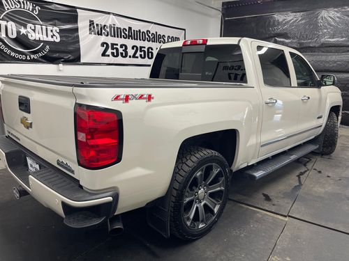 2015 Chevrolet Silverado 1500 Crew Cab Lower Image 1