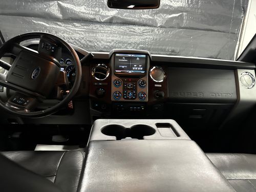 2016 Ford F-350 Super Duty Lariat Crew Cab Lower Image 3