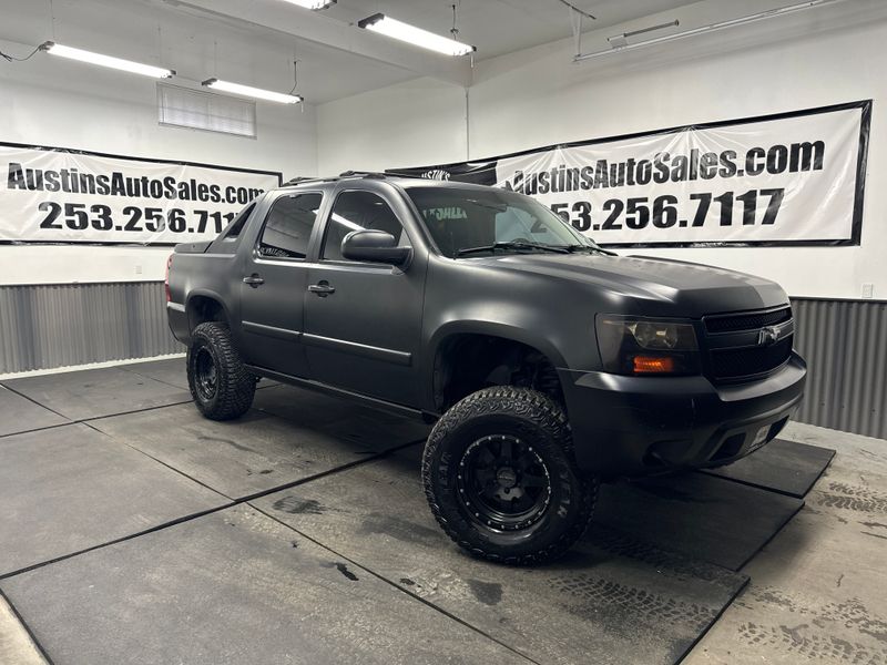 2007 Chevrolet Avalanche LTZ 1500 Crew Cab Upper Image 1