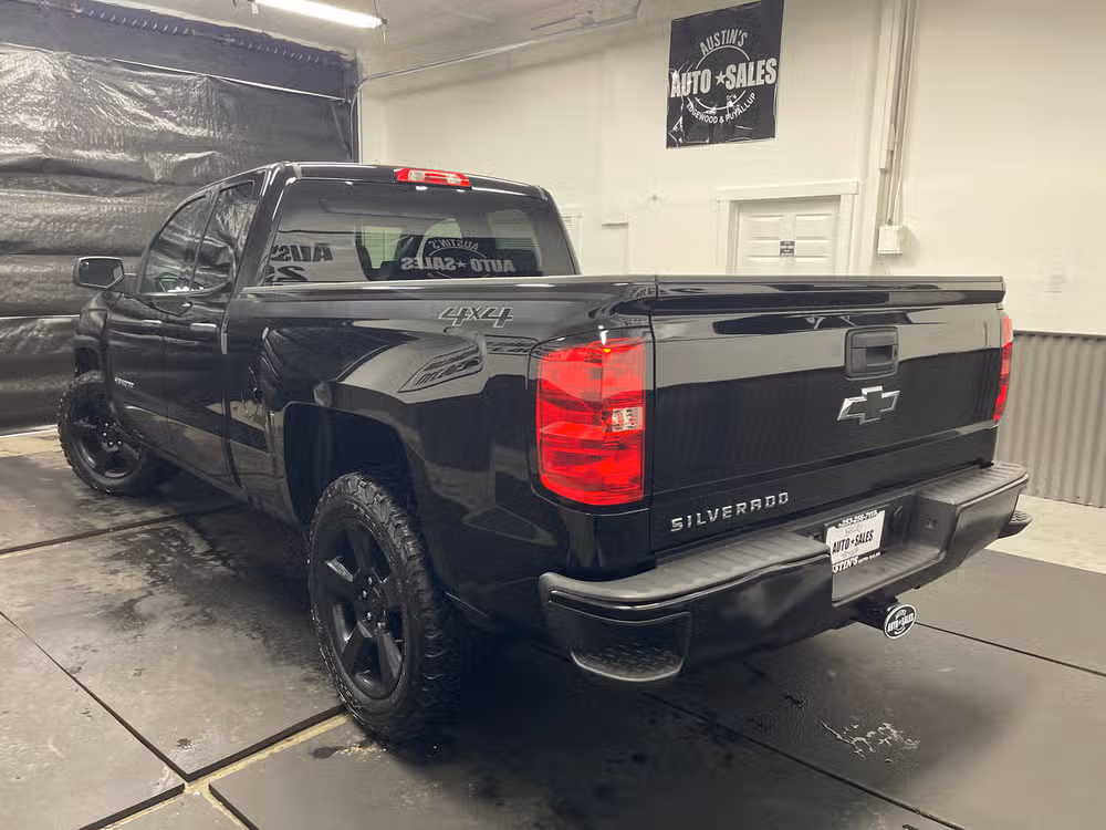 2018 Chevrolet Silverado 1500 Custom Double Cab Lower Image 2
