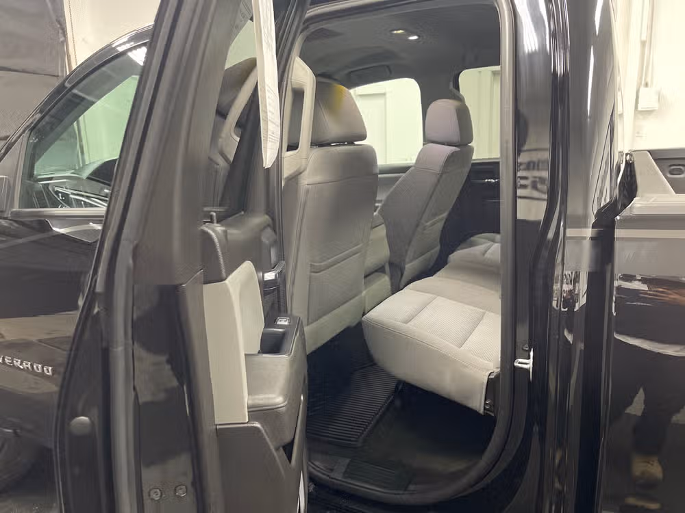 2018 Chevrolet Silverado 1500 Custom Double Cab Image 7