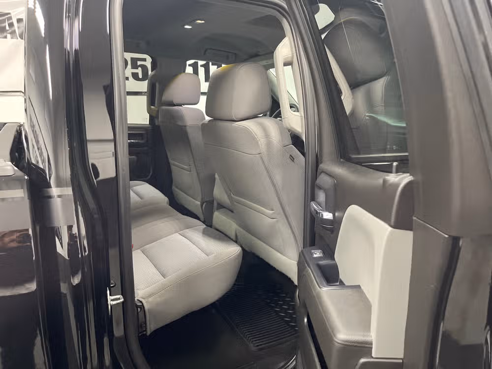 2018 Chevrolet Silverado 1500 Custom Double Cab Image 9