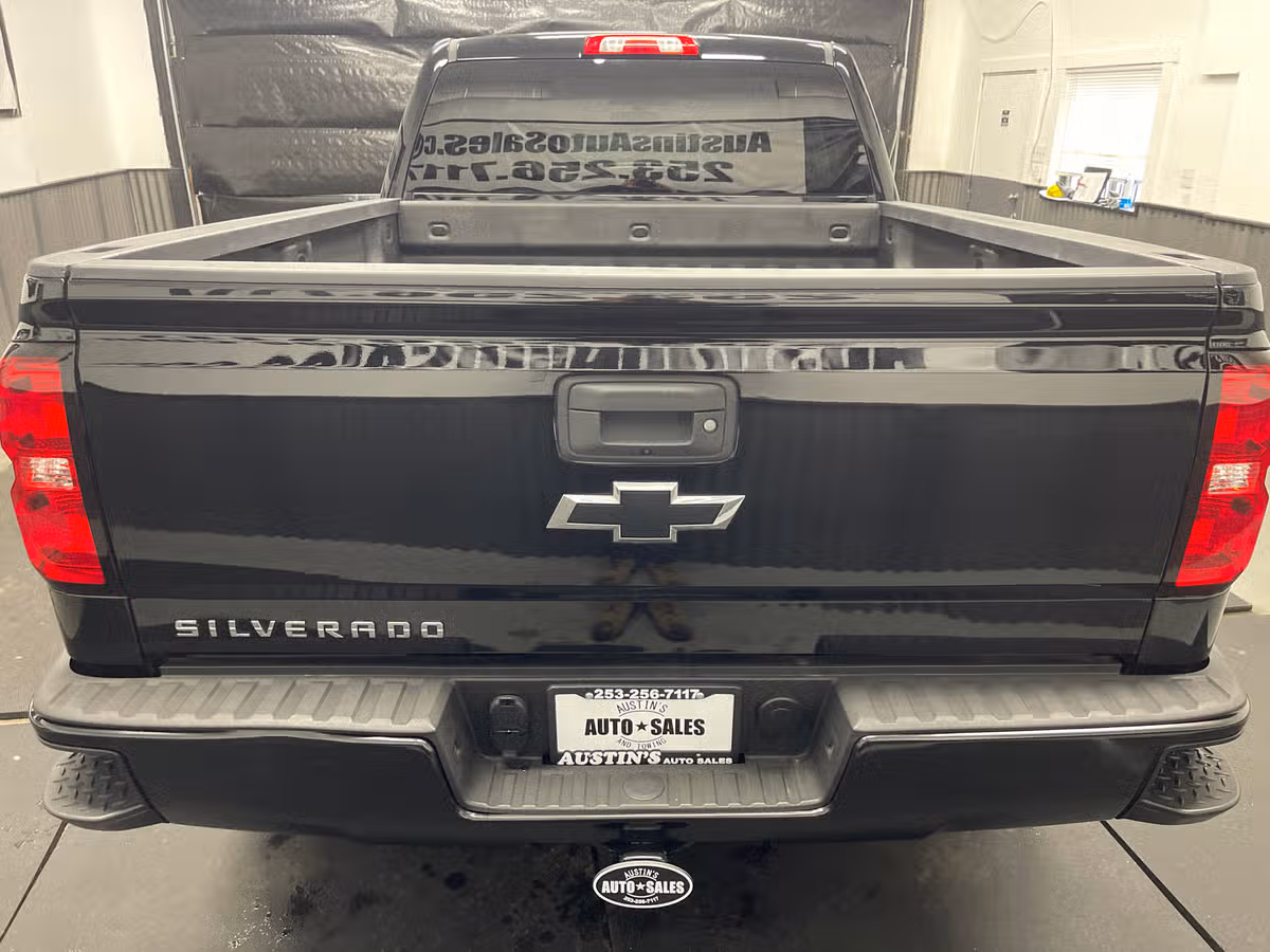 2018 Chevrolet Silverado 1500 Custom Double Cab Image 5