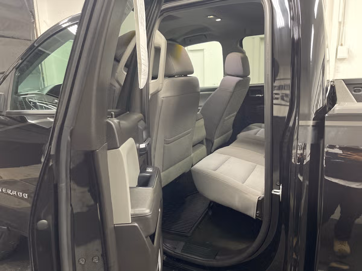 2018 Chevrolet Silverado 1500 Custom Double Cab Image 7