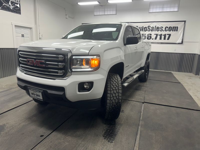 2017 GMC Canyon SLE Crew Cab Upper Image 2