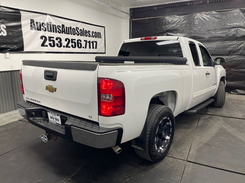 2009 Chevrolet Silverado 1500 Extended Cab Upper Image 2
