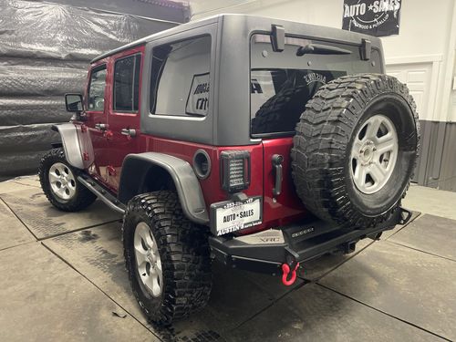 2011 Jeep Wrangler Unlimited Rubicon Lower Image 1