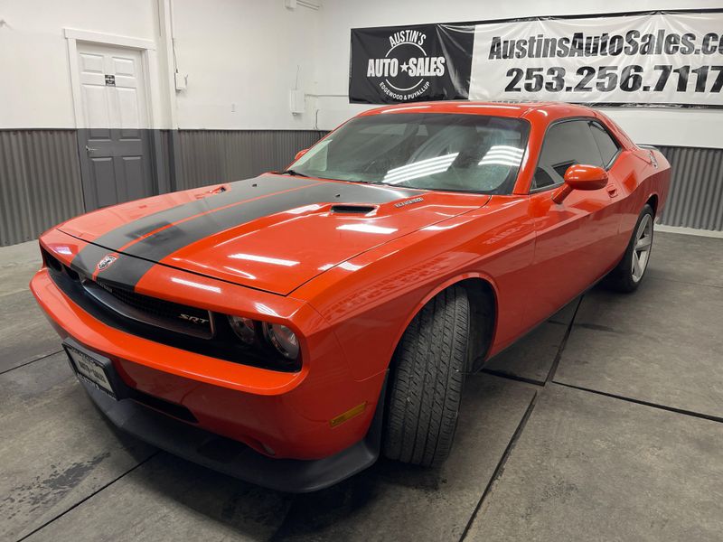 2009 Dodge Challenger SRT8 photo 2