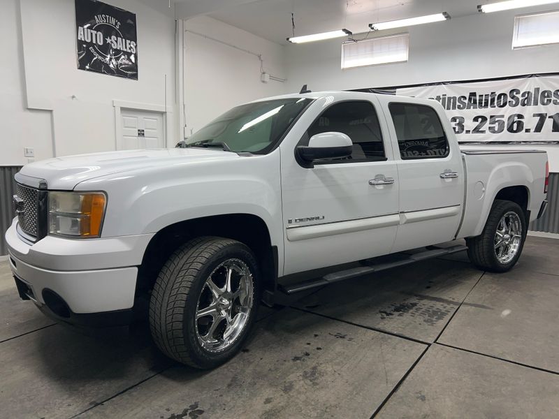 2008 GMC Sierra 1500 Denali Crew Cab Upper Image 2