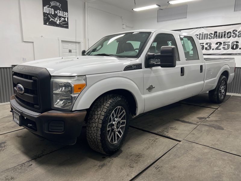 2011 Ford F-250 Super Duty XLT Crew Cab Upper Image 2