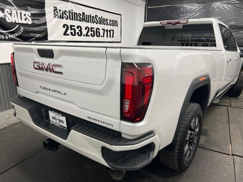 2021 GMC Sierra 3500HD Denali Crew Cab Lower Image 3