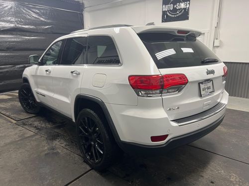2019 Jeep Grand Cherokee Limited X Lower Image 2