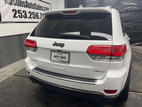 2019 Jeep Grand Cherokee Limited X Lower Image 3
