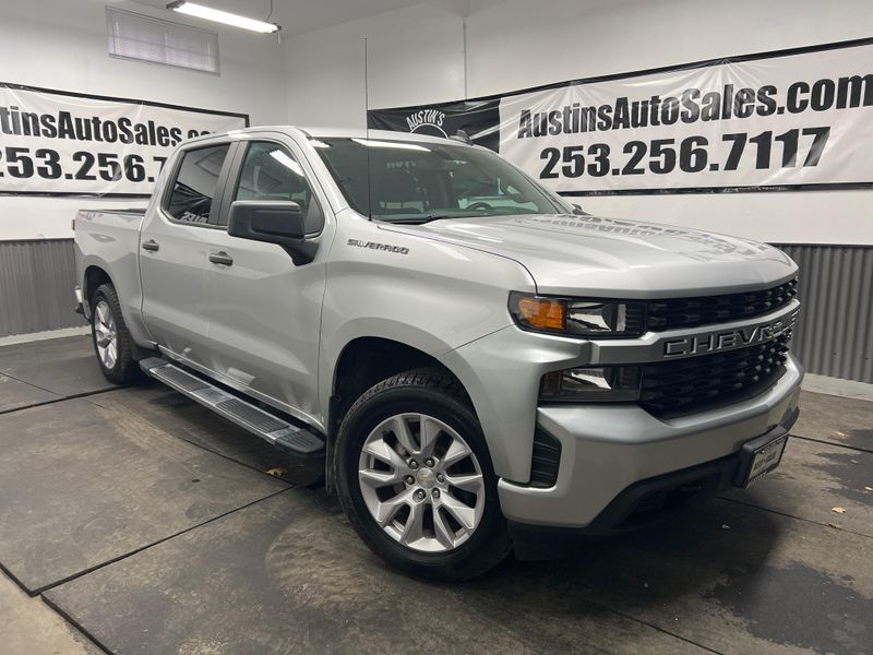 2021 Chevrolet Silverado 1500 Custom Crew Cab Upper Image 1