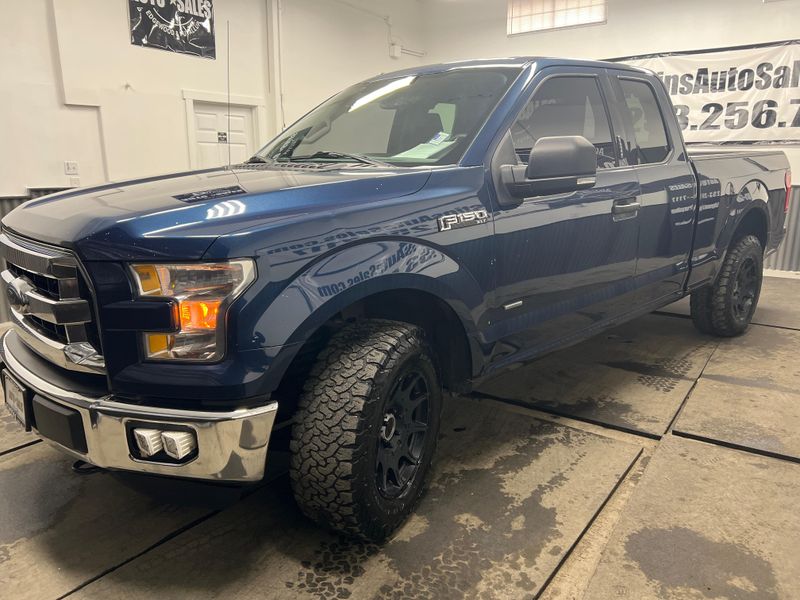 2015 Ford F-150 XLT photo 2