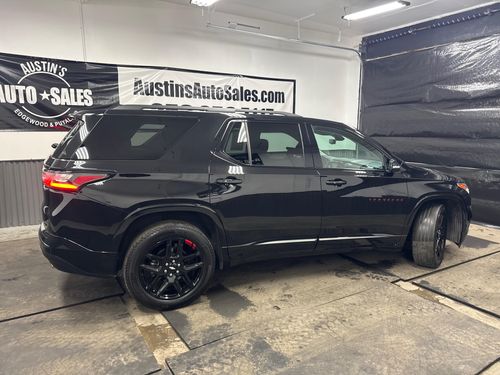 2019 Chevrolet Traverse Premier Lower Image 3