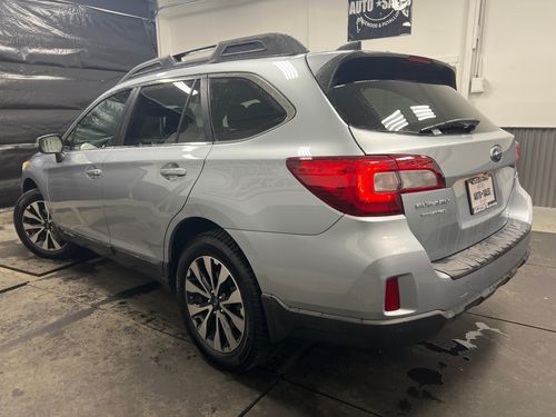2016 Subaru Outback 2.5i Limited Crossover Lower Image 1