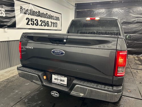 2016 Ford F-150 XLT SuperCrew Lower Image 2